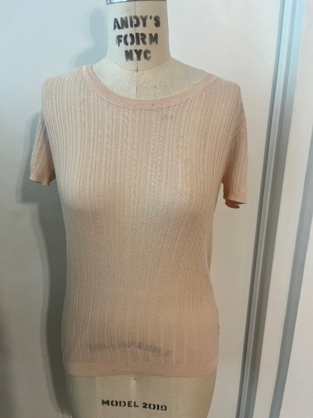 CHLOĖ Ultra Lightweight Cashmere Ribbed Sweater‎ in Light Pink Size Small